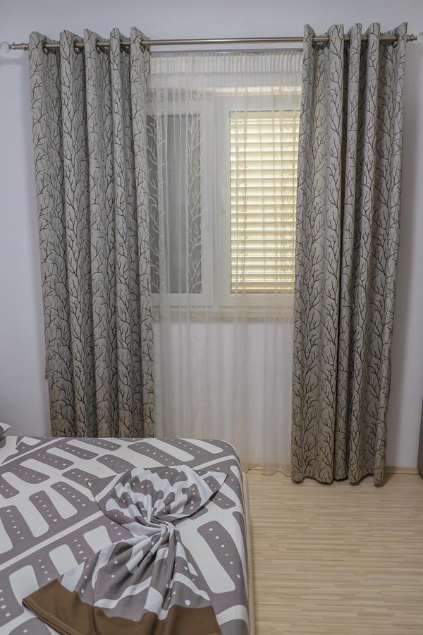 Ariadnes Apartments ティラナ エクステリア 写真